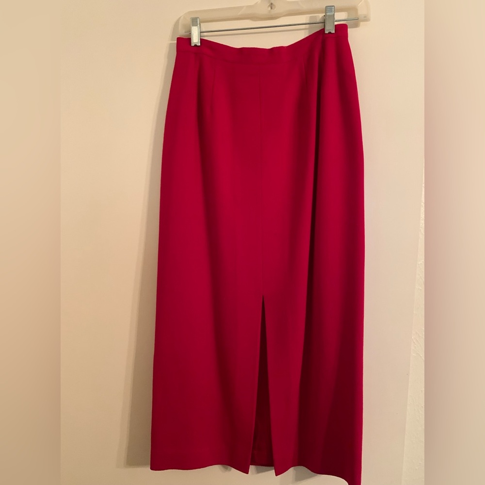 Stunning scarlet red 100%wool midi skirt size 6